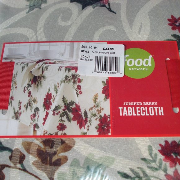 NEW 60" x 84" OBLONG Fabric Tablecloth FOOD NETWORK Christmas Winter Jun… - Picture 7 of 9